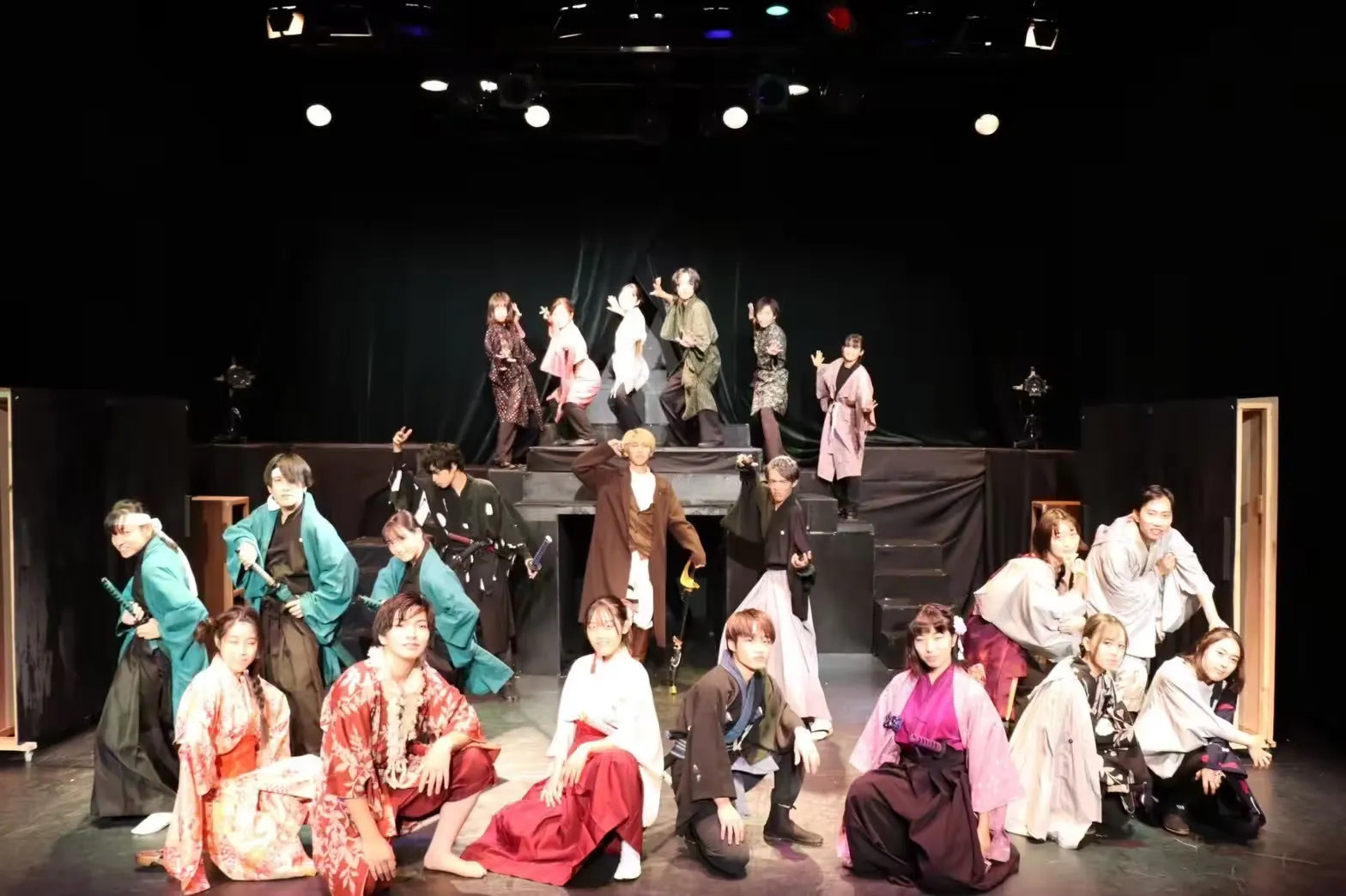 2024年劇団万絵巻の集合写真